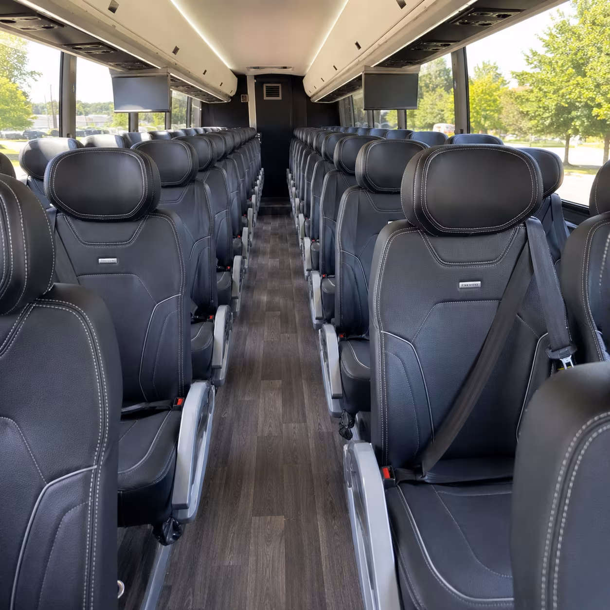 charter buses for corporate groups traveling to san diego and los angeles